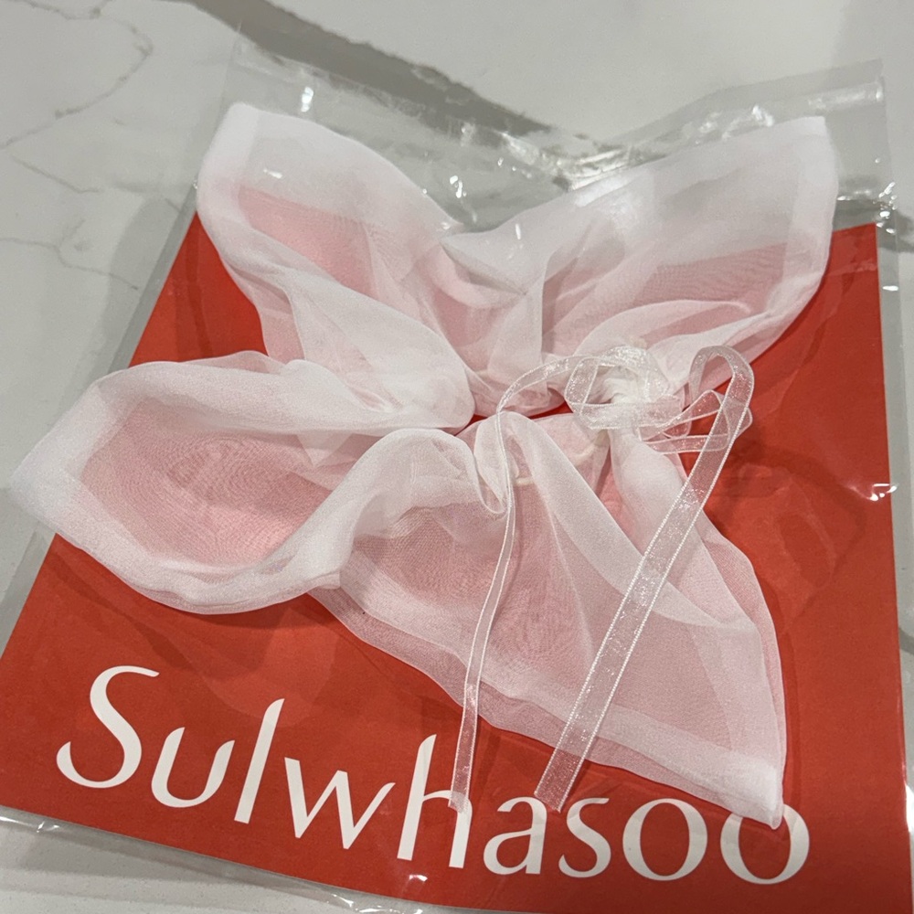 Sulwhasoo White Sheer Chiffon Hair Scrunchie